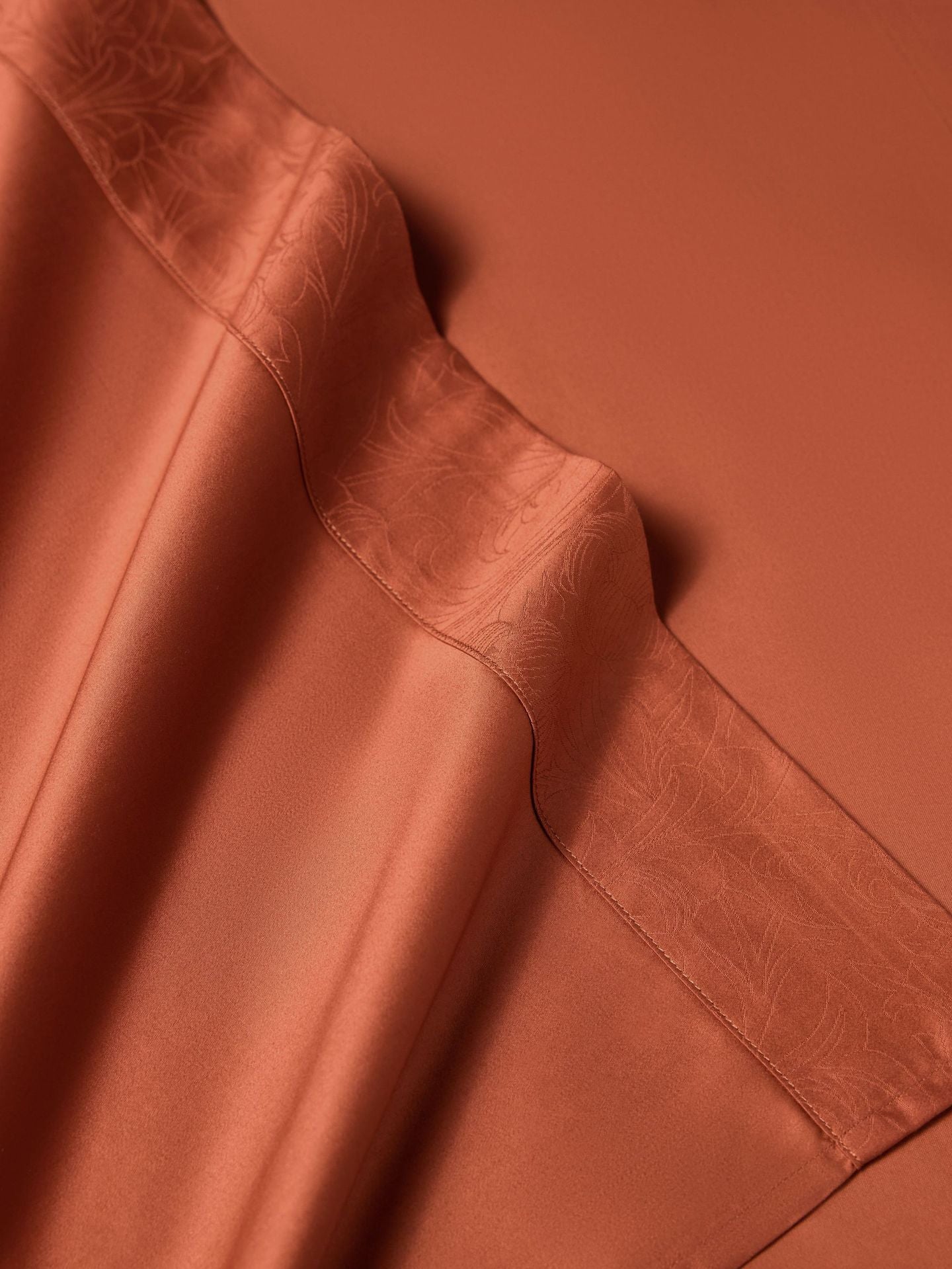 Victoria - Red Brown