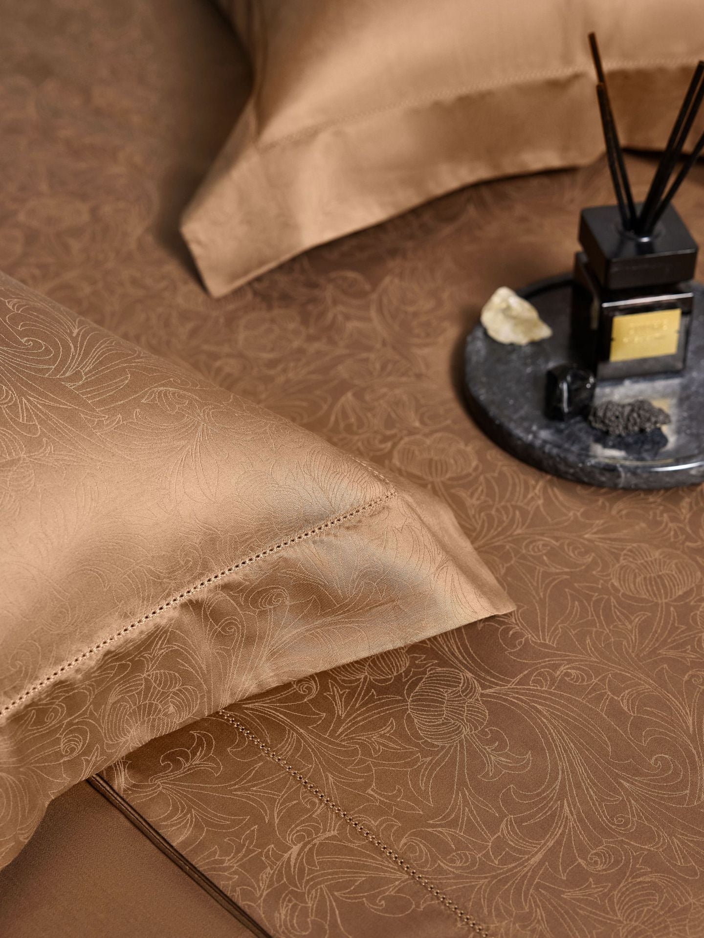 2025 cotton toffee cotton jacquard perforated four-piece set