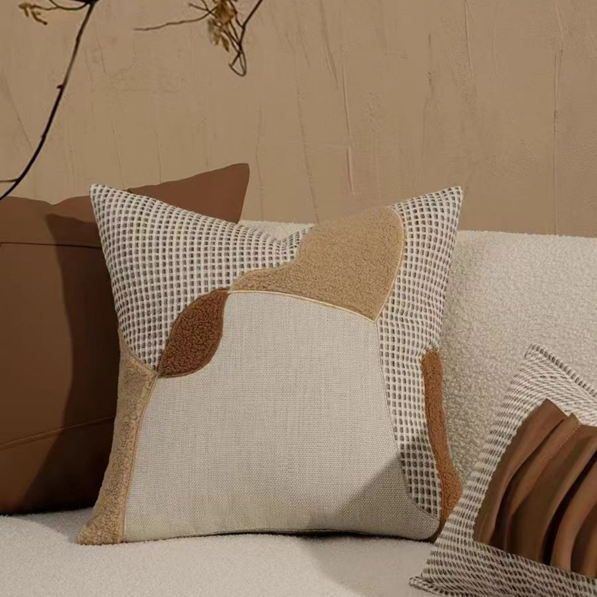 Model Room Pillow – Moderne Noblesse für Ihr Interieur