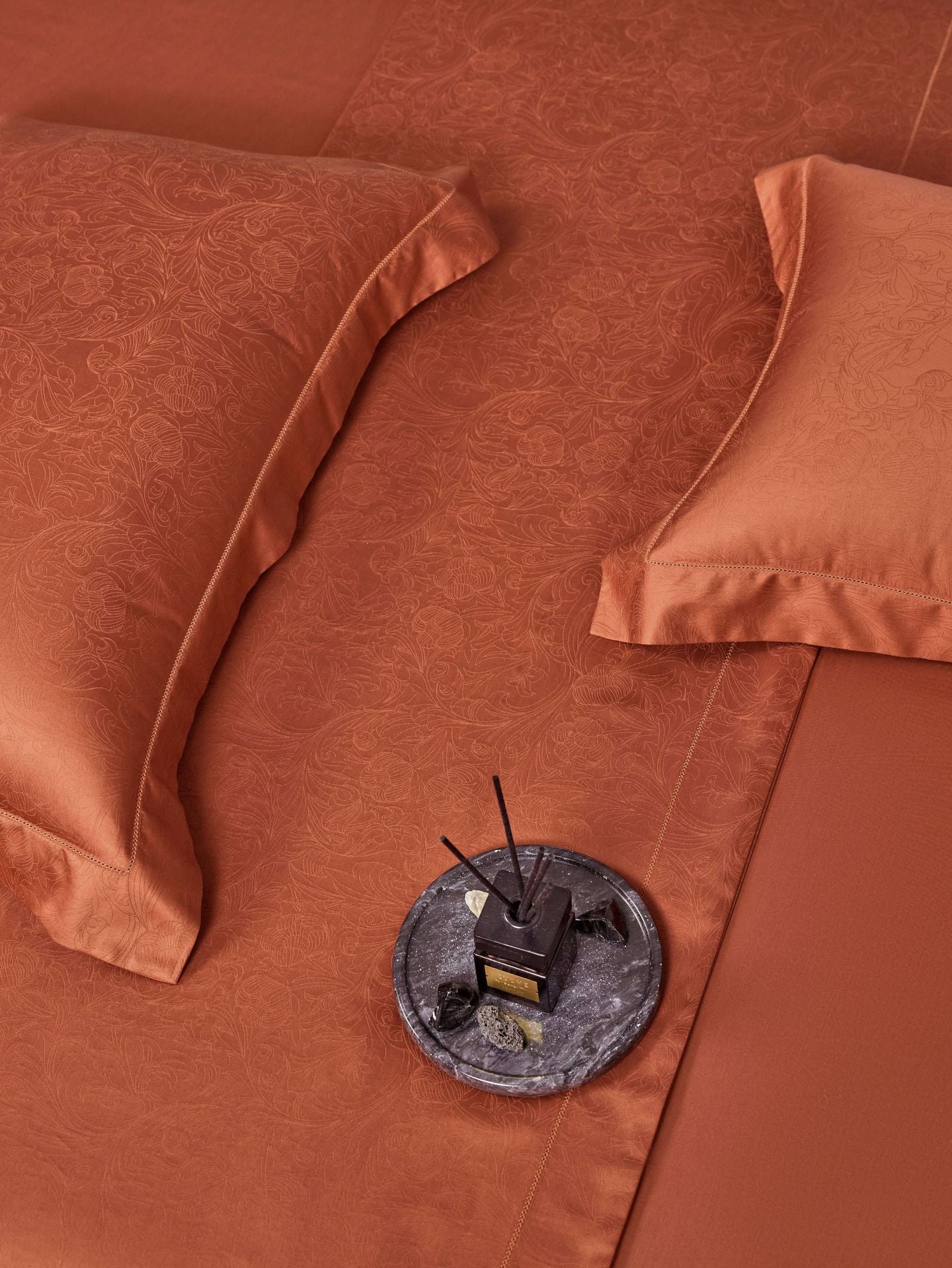 2025 cotton toffee cotton jacquard perforated four-piece set