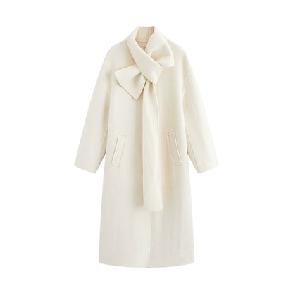 Élégance Silencieuse – Camellia White Coat