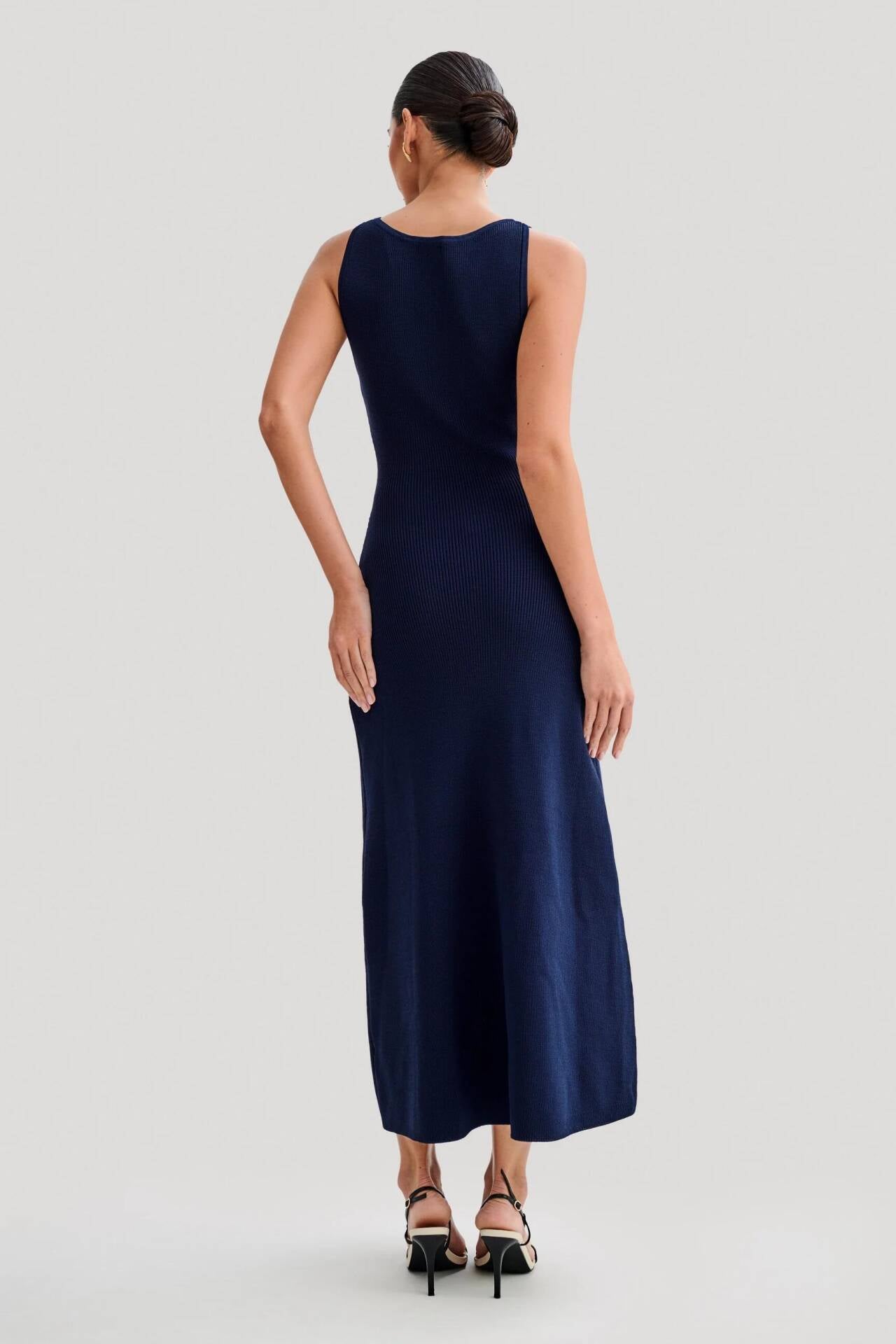 Perla - Ärmelloses Maxikleid mit Knöpfen