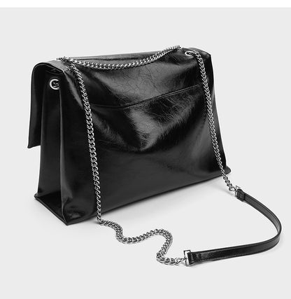 Lumière Métallique – Chain Shoulder Bag