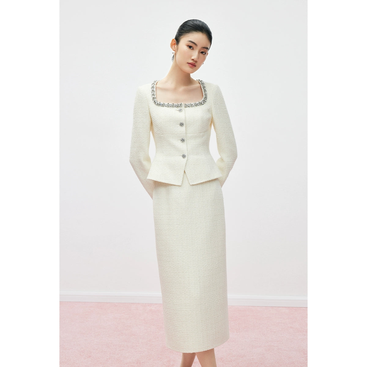 ÉCLAT D’IVOIRE – TWEED-ENSEMBLE MIT PERLENDETAILS