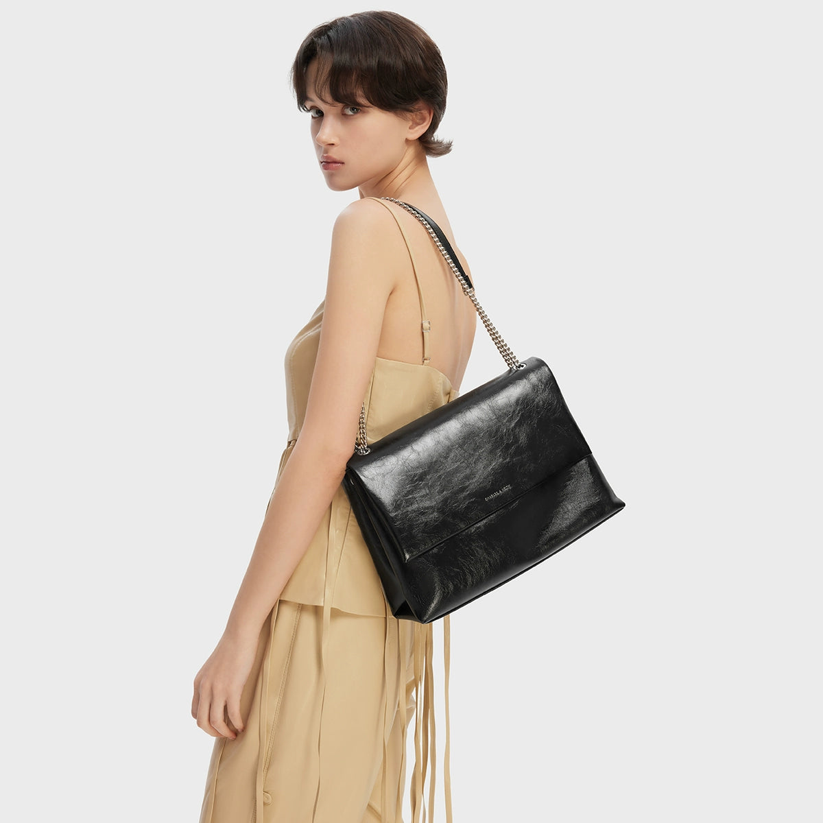 Lumière Métallique – Chain Shoulder Bag