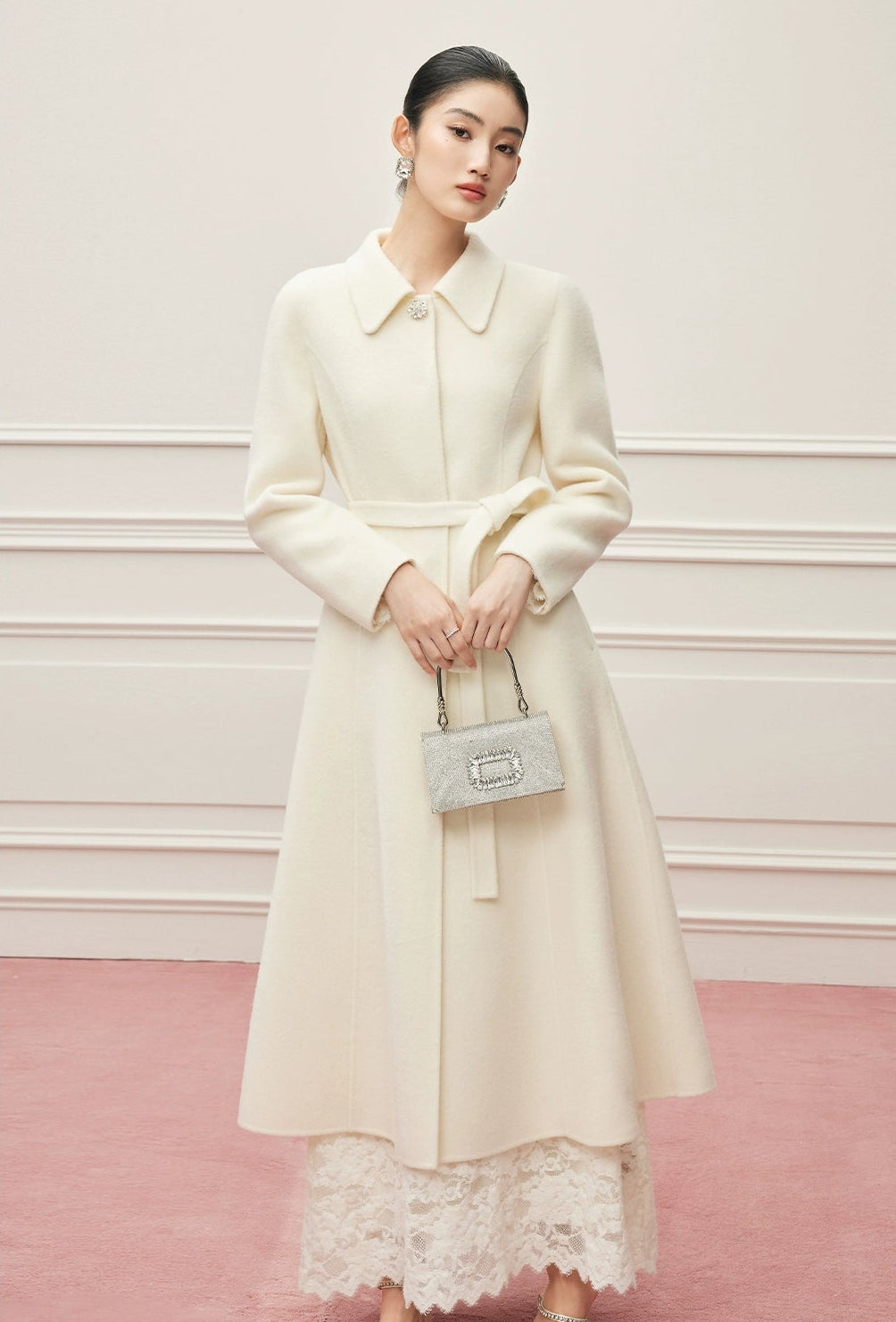 Mantel - White Moonlight