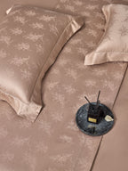 Jacquard perforierte vierteiliges Set