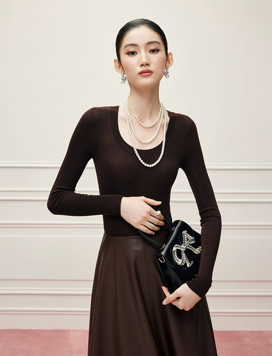 ÉLÉGANCE PURE – MERINO ESSENTIALS COLLECTION